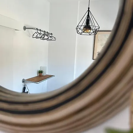 Апартаменти Teak Charm *